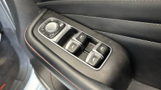 MG Hs 1.5 T-GDI Exclusive 5dr DCT Petrol Hatchback